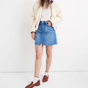 Madewell Rigid Denim A Line Distressed Blue Denim Skirt Raw Hem Size 25